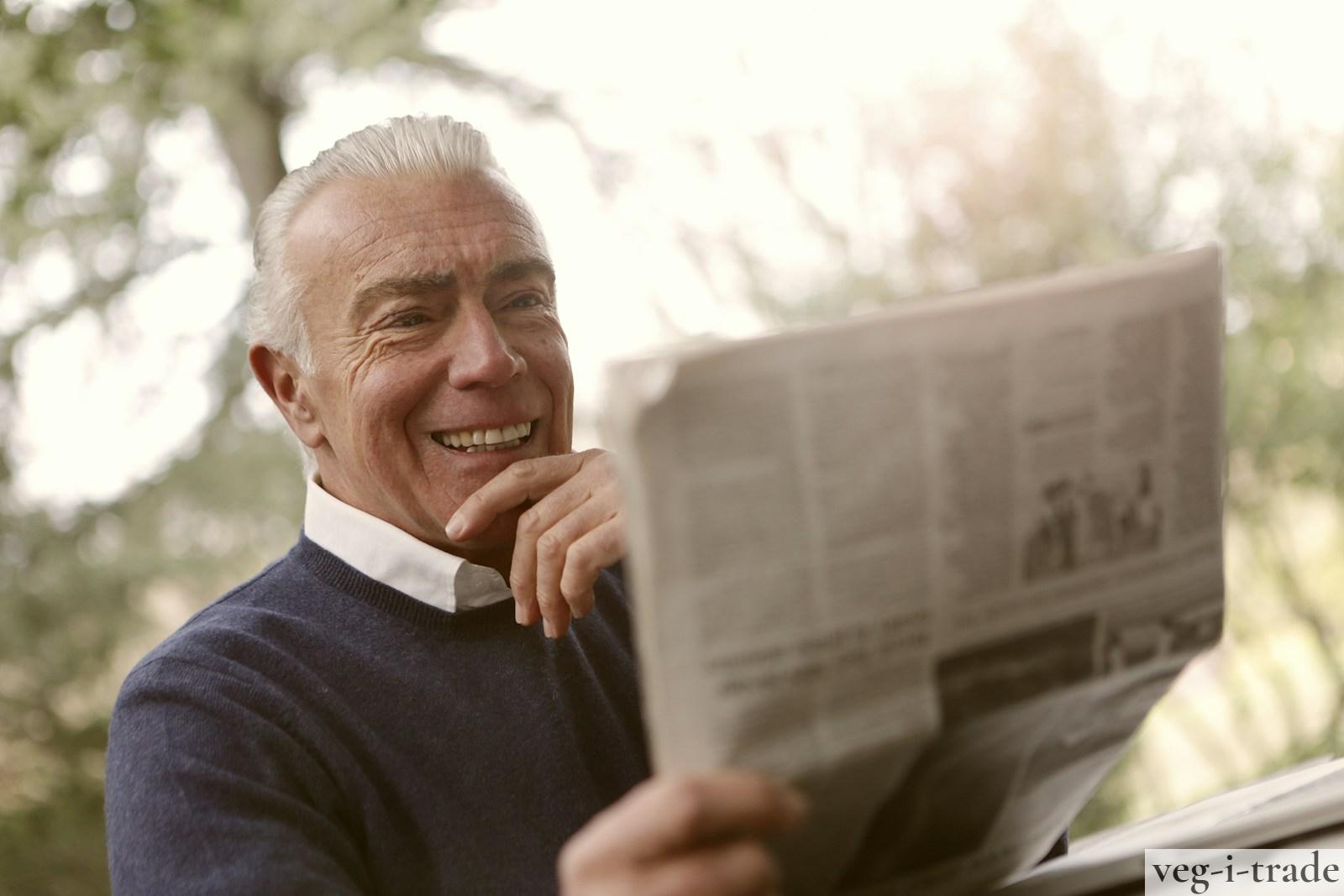 Cuidado de ancianos a domicilio con ayudas para alimentación saludable